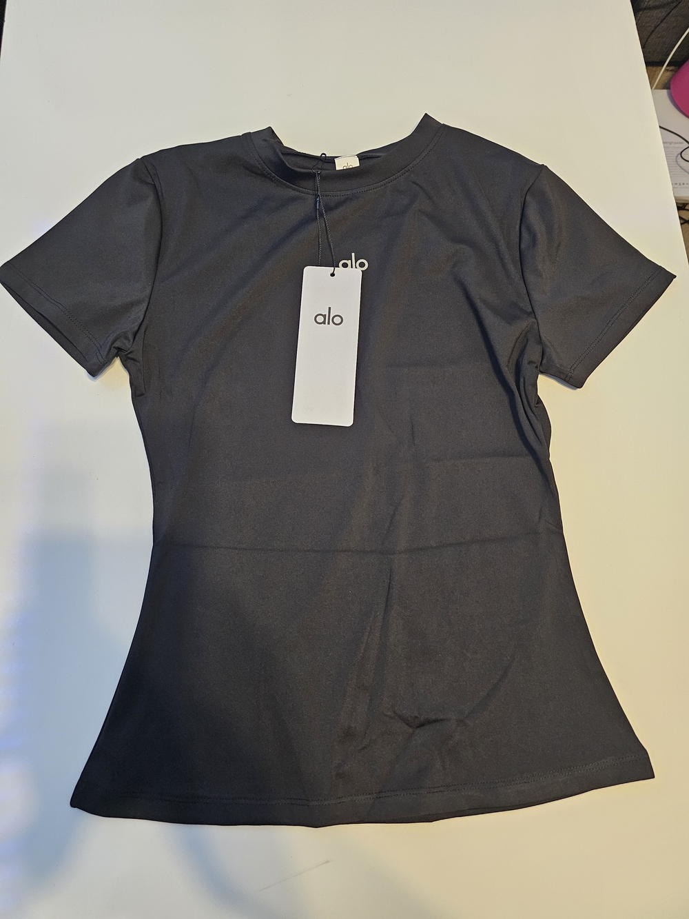 ALO Yoga Black Short Sleeve Crewneck Tee